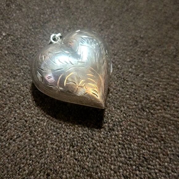 VTG Sterling Silver Puffy Heart Locket Pendant Etched handcrafted 925 locket y2k - Picture 8 of 16